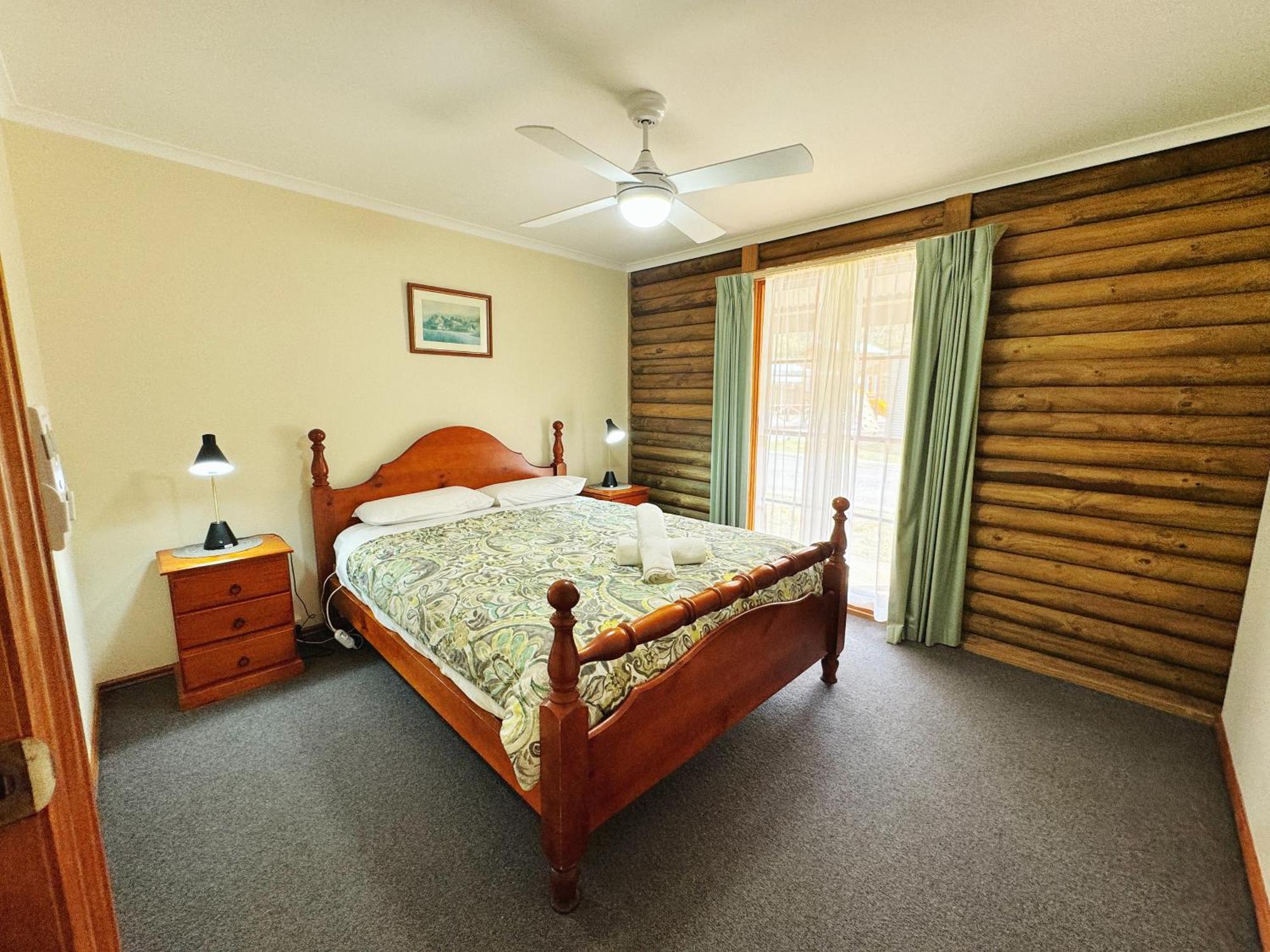 Halls Gap Log Cabins Esterno foto
