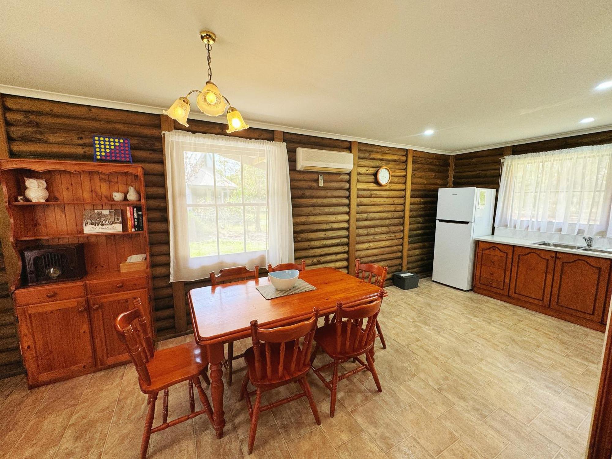 Halls Gap Log Cabins Esterno foto
