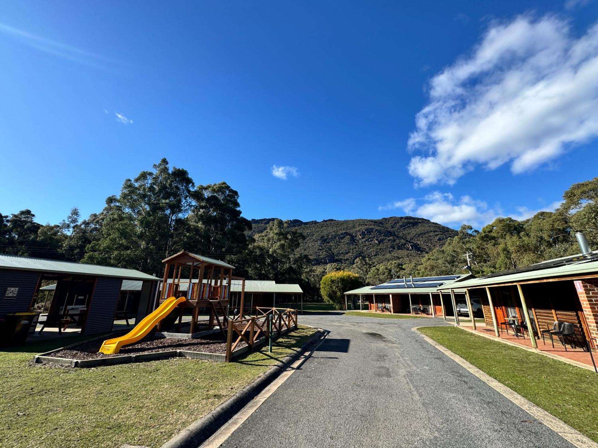 Halls Gap Log Cabins Esterno foto